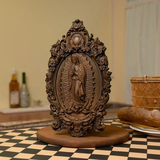 Escultura Devocional Virgen de Guadalupe en Madera