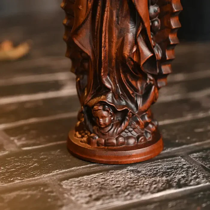 Virgen de Guadalupe en Madera con Acabado Oscuro