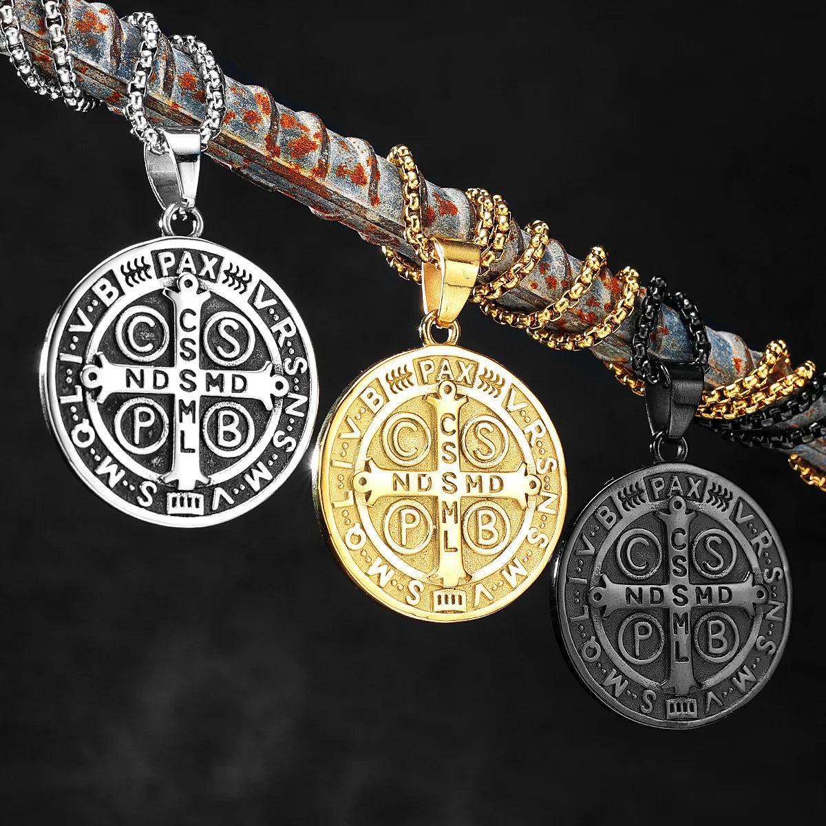 Collar Medalla de San Benito Protector