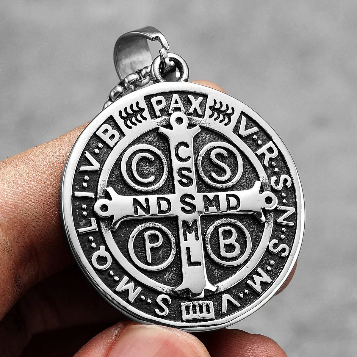 Collar Medalla de San Benito Protector